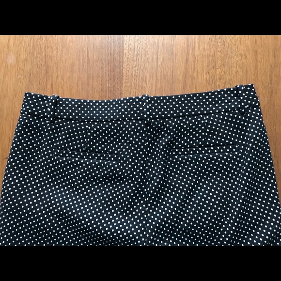 J Crew cafe Capri pants in tiny dots - Picture 6 of 6